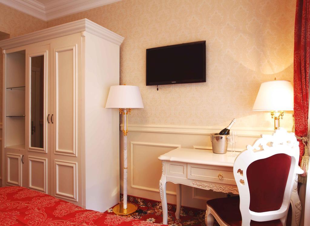 Royal Olympic Hotel Kyiv Room photo